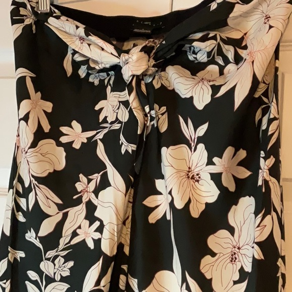 Sanctuary Floral Black Midi Skirt Front Slit Small - Picture 2 of 5